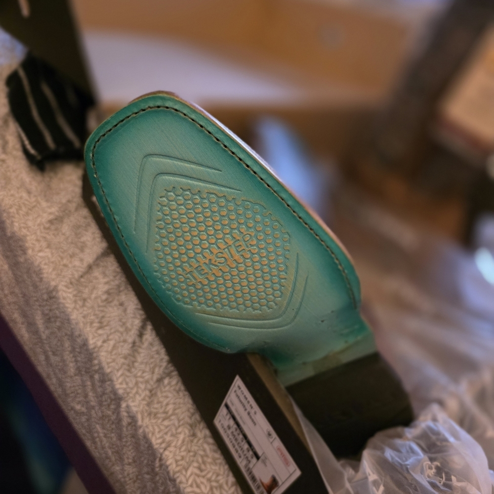 Ariat Cowboy Boots - Picture 4 of 5
